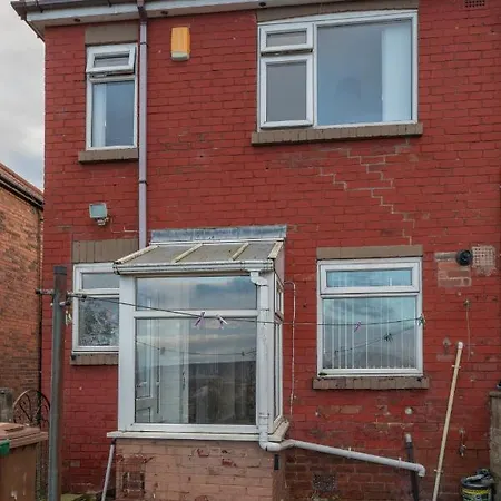 Oldroyds Stays - Cosy For 6 Close To Leeds In Beeston With Super Speed Free Wifi & On Street Free Parking * 리즈