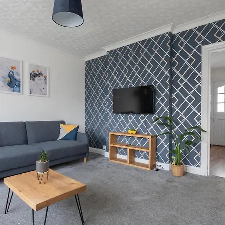 Holiday home Oldroyds Stays - Cosy For 6 Close To Leeds In Beeston With Super Speed Free Wifi & On Street Free Parking